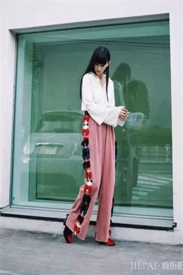 婚礼母狗们 13笔 趣阁婚礼-这部婚礼题材作品怎么找怎么看