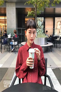 泸州万象汇4号楼打糍粑事件-泸州万象汇4号楼打糍粑现场发生了什么