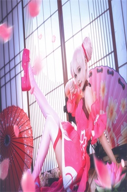 王浩燃-她是《唐探》里的女神