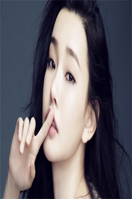 求李小璐不雅视频完整版-警惕不雅视频搜索背后的隐私泄露与法律风险